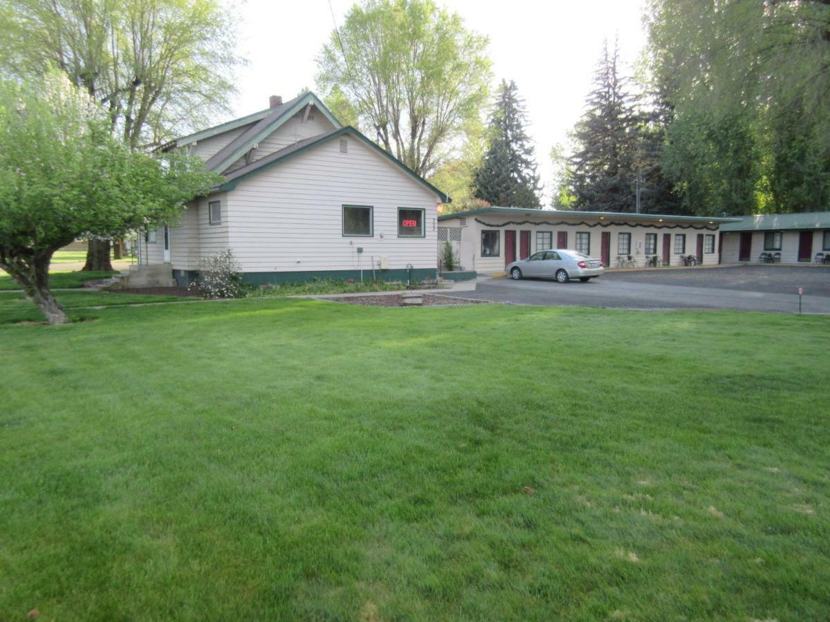 The Willows Hotel *
